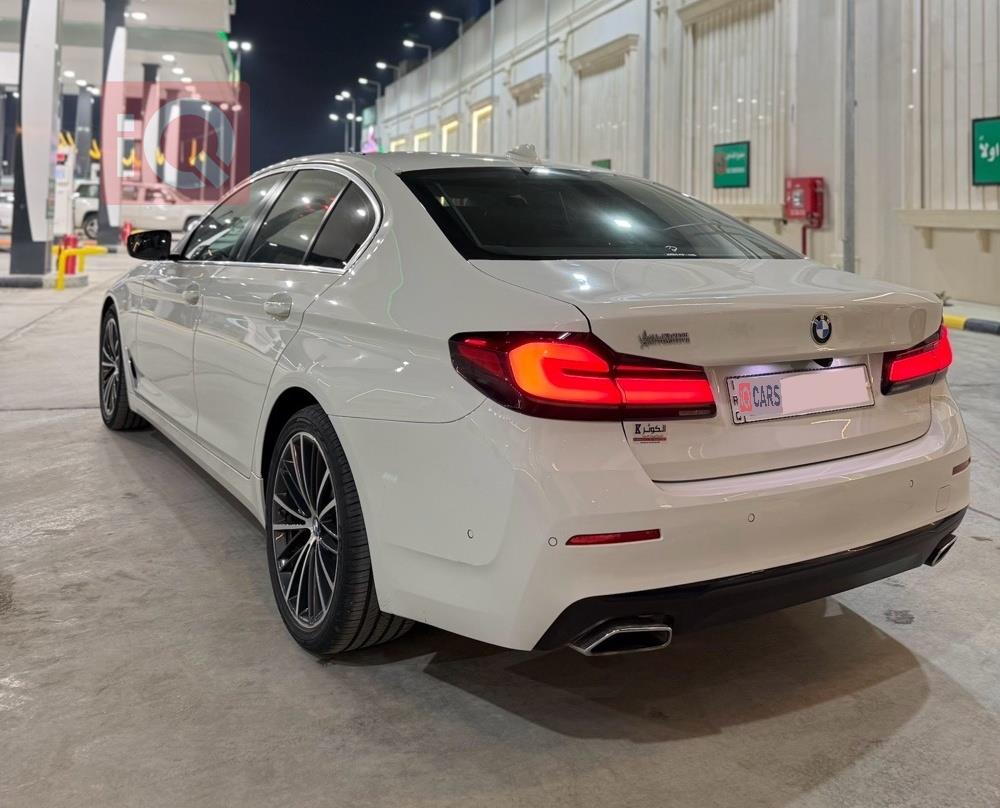 بی ئێم دەبڵیو سیریەس 5